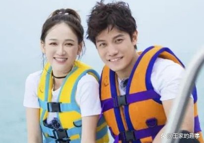 陈乔恩补发与Alan领证当天合影，照片中二人有多甜蜜？