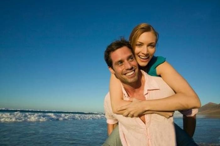 前男友结婚了，我该怎么办？