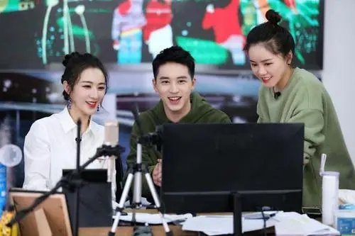 你如何看待薇娅拒绝妈妈干涉选品这件事？