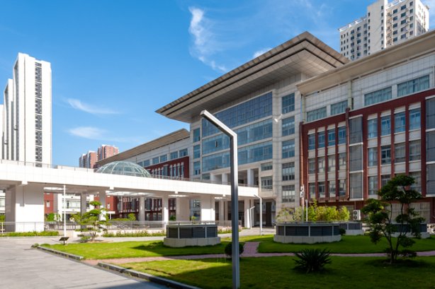 临沂二中招生办电话