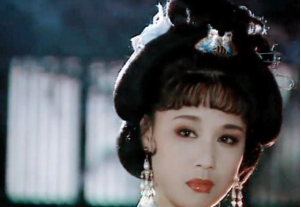 李建群的第一任老公是谁,为何她一生无子女最终成遗憾?