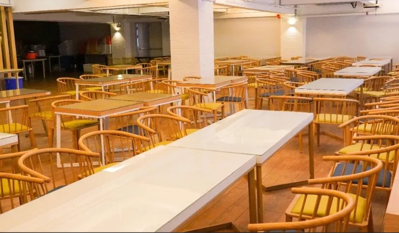 上海震旦职业学院好吗？