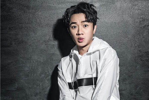 王祖蓝的爸爸是谁？