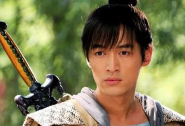 仙剑3中为何雪见叫景天为菜牙?