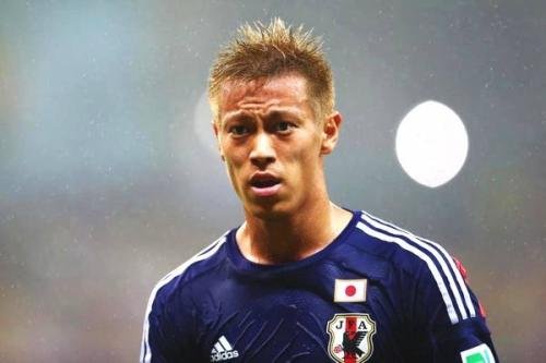 本田圭佑和香川真司相比，谁的球技更好？