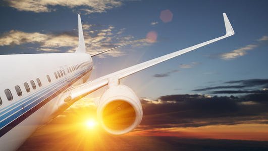 飞机发出7700紧急代码是什么意思