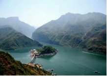 白帝城高急暮砧的意思