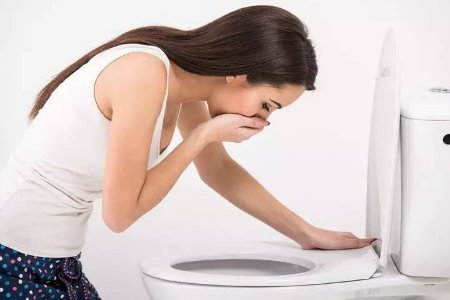 郑州一女生怀孕被男友母亲灵魂三问气哭，这位母亲究竟说了什么？