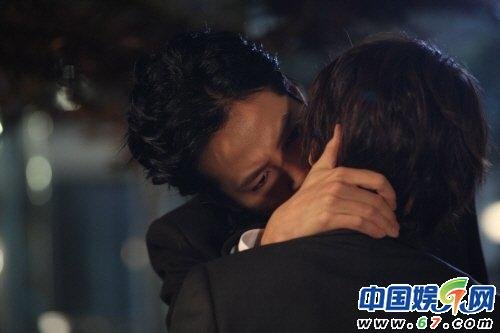 谁能告诉我《原来是美男啊》韩版中的主要内容是什么?