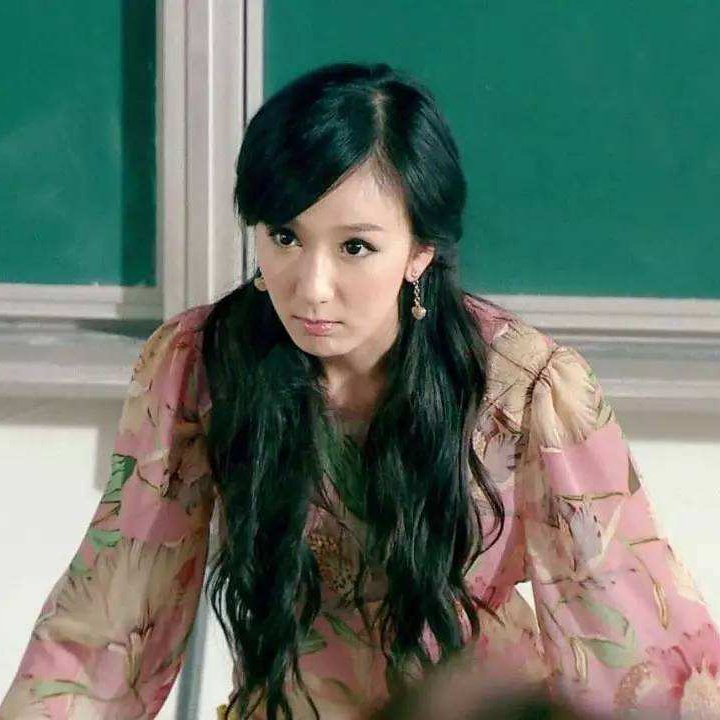 《爱情公寓》里面胡一菲是什么时候知道自己爱上曾小贤的?