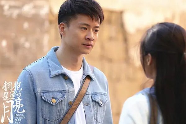 拥抱星星的月亮大结局介绍