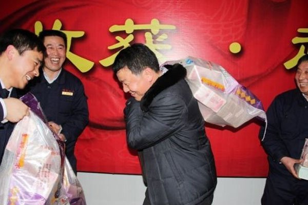 官方回应“麻袋装钱一人40万”，事实是怎样的？