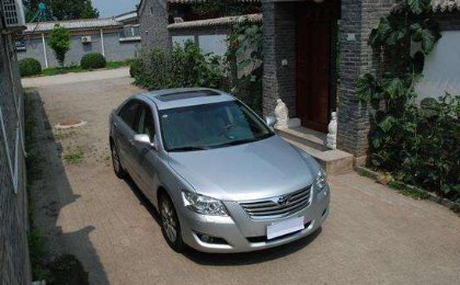 坐普通朋友的车是该坐前面还是后面呢