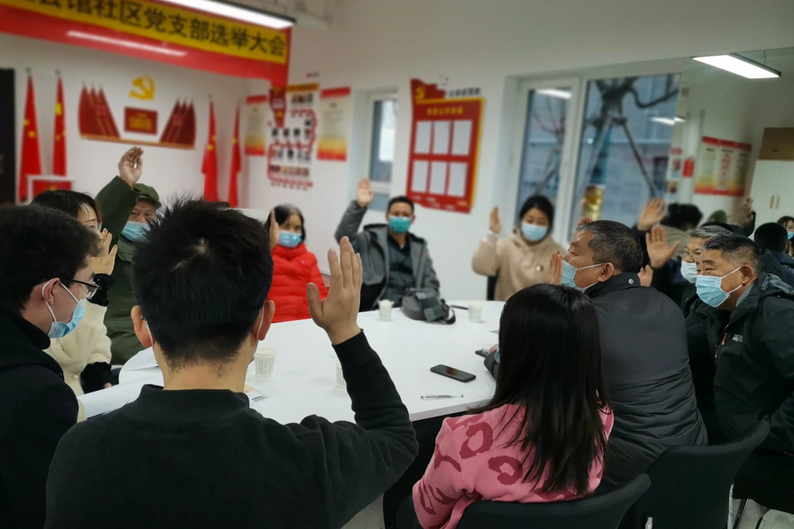 党内监督必须贯彻民主集中制依规依纪进行什么