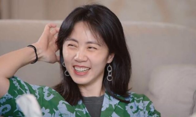 胡歌自曝同班仨男生都被孙莉夺走初吻，究竟是哪三位呢？