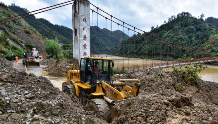 山洪亲历者:要是反方向跑就没命了!如何才能跑对反向?