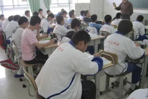 用志存高远造句