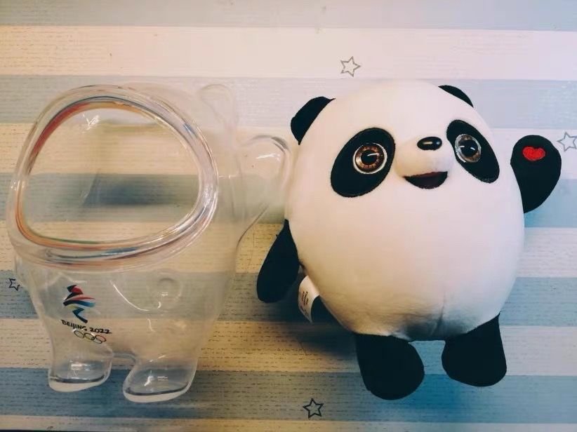 33950元的金墩墩已被买走，这款冰墩墩是用金子做的吗？