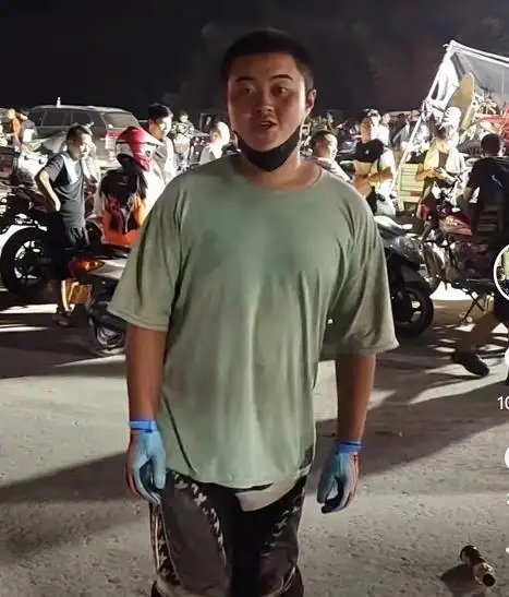 “龙麻子”回应借钱买油救灾是真的!身世贫苦的他,为何能做到拯救别人?