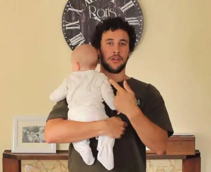 辽宁一200斤新手奶爸抱6斤女儿犯难，你第一次抱到孩子是什么感受？