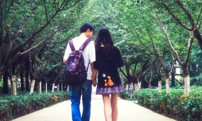 我是一名大二女生,应不应该发生性关系