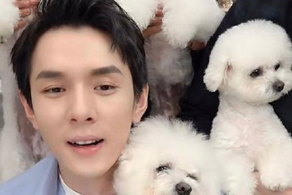 “赚钱机器”李佳琦“求生欲”爆发！是什么让他生无可恋？