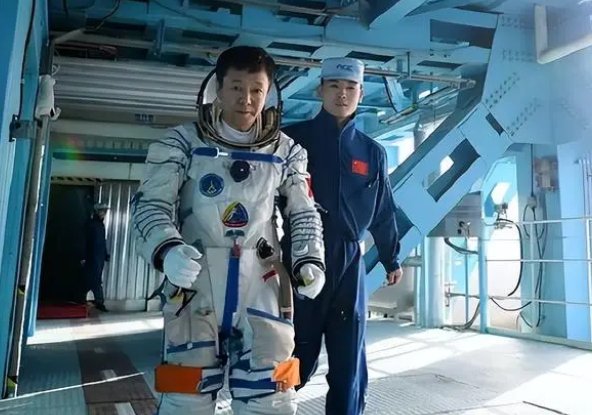 中国将实现航天员乘组首次在轨轮换！这有着怎样的意义？