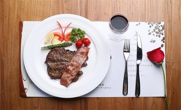 中餐和西餐的区别是什么?