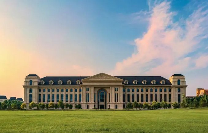 河南农业大学龙子湖校区面积多大？