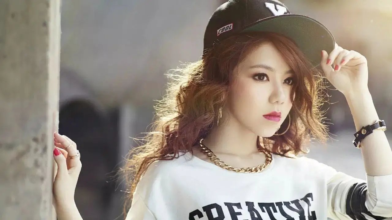 邓紫棋闭关半年清空社交平台,这是要发生什么事了?