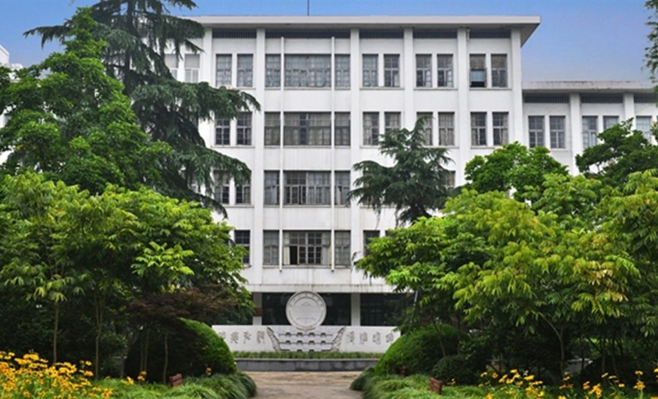 浙江外国语学院是几本