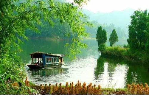 山重水复疑无路，下一句是什么？