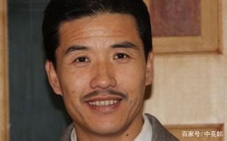 《乡村爱情1》里的“赵四”，你还记得吗？离开赵本山的他，如今如何了？