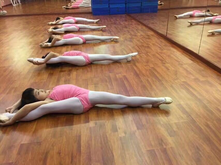 舞蹈基本功最疼的动作