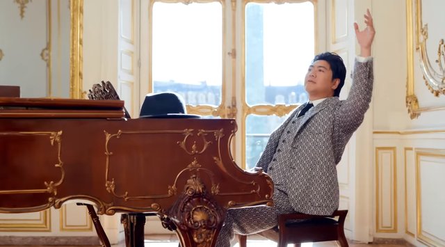 周杰伦回归！最新MV《最伟大的作品》发布，这首MV融合了哪些音乐元素？