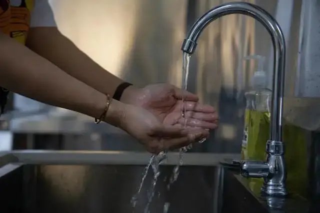 湖南、江西等省遭遇严重旱情，有哪些方式可以延缓这种情况？