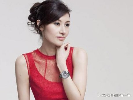 李嘉欣晒与好友合影，出院后喝酒聚会不断，对此你怎么看？