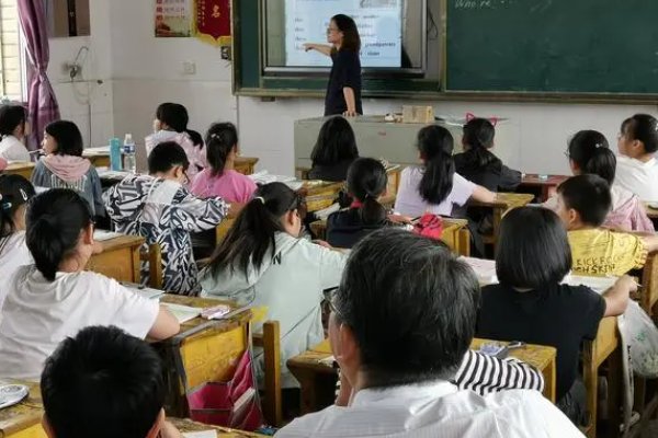 女性aug什么意思？