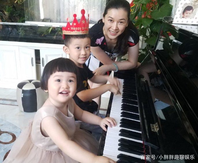 前妻是我的亲人,离婚后,黄海冰现在过得怎么样?