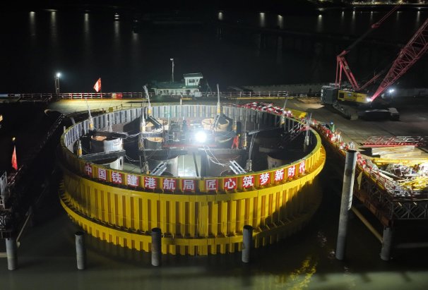 大国工程彰显中国力量作文