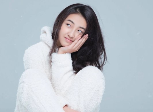 网曝张子枫聊天记录下流低俗，张子枫工作室紧急公开回应，发生了什么？