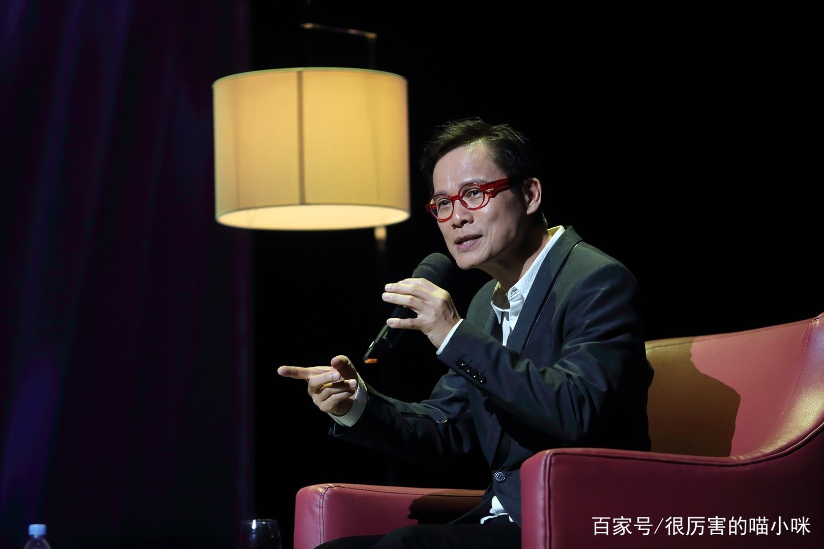 由4位顶级的音乐人组成，仅有一年寿命的殿堂级乐队，解散的原因是什么呢？