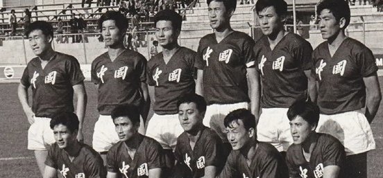 急求 “我们万众一心GOGOGO，我们万众一心冲冲冲！！！ ”歌名