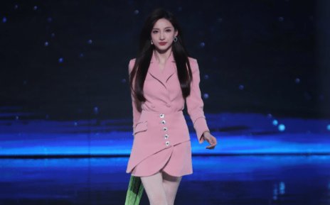 央视女主持人马凡舒火了！颜值气质不输王冰冰，她有着什么样的背景？