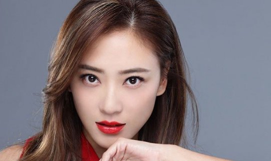 陈小春和应釆儿多大年龄？