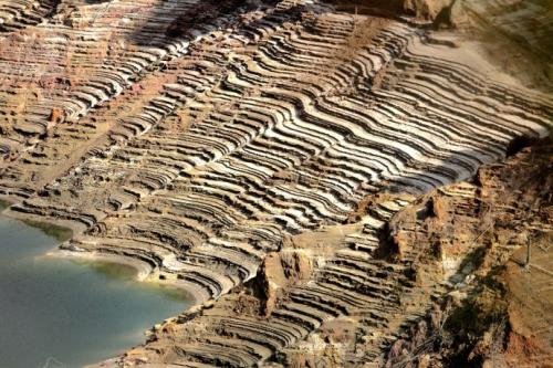 关于土地的故事与传说