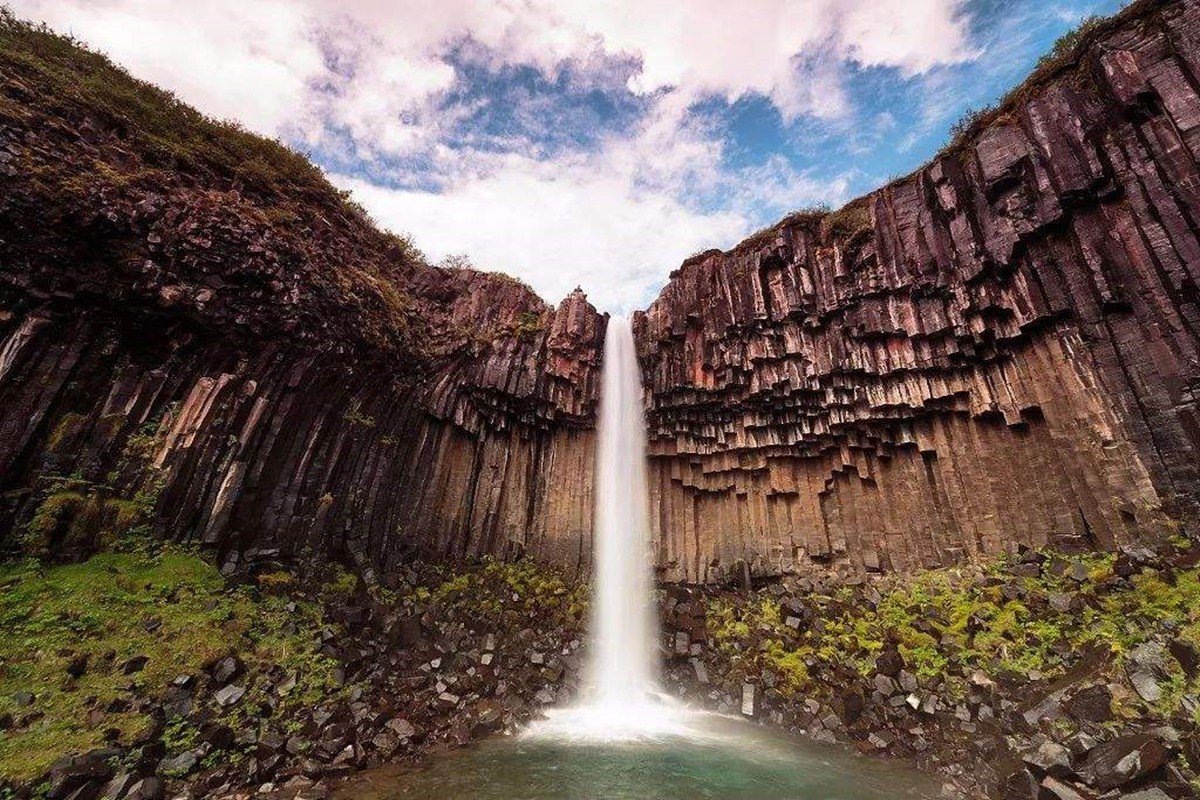 世界上最诡异的瀑布