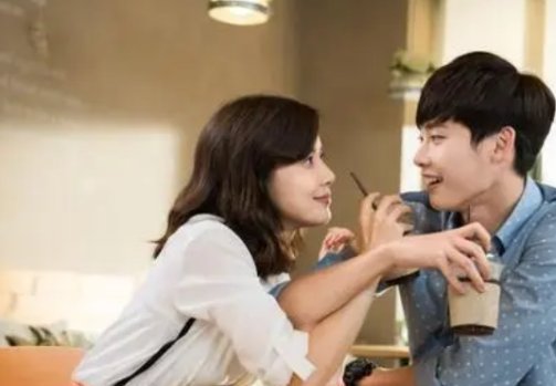 年下恋是指相差几岁?