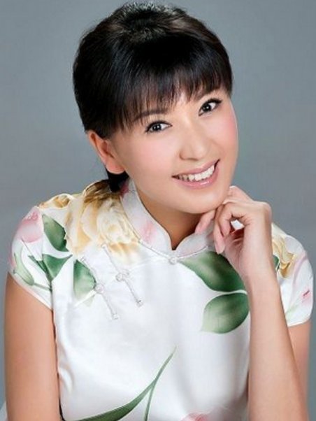 闫学晶自曝离婚已再婚，男方到底有何背景？