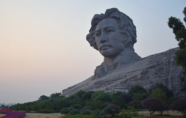 这诗出自哪？ 春来我不先开口 哪个虫儿敢做声